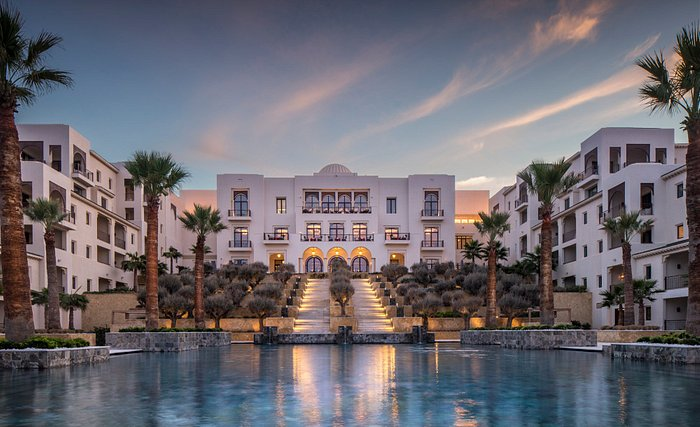 Four Seasons Hotel